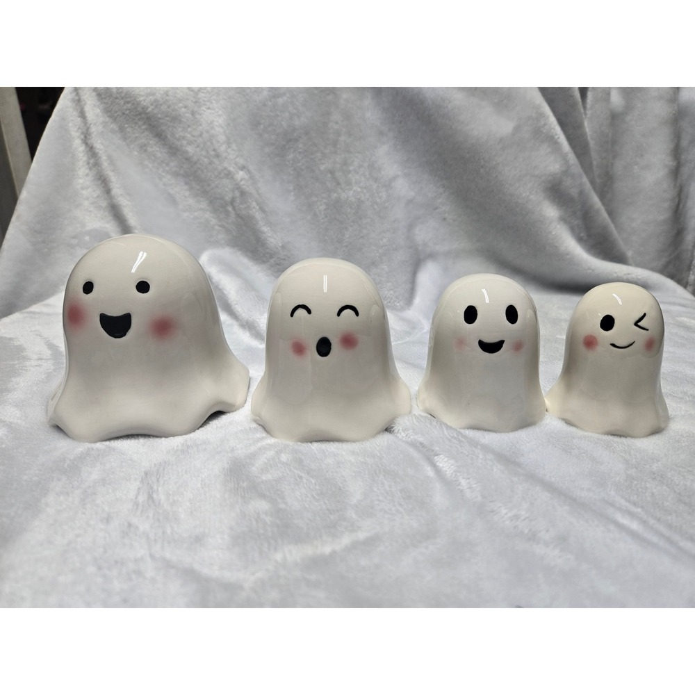 10 Strawberry Street Nesting Ghost Measuring Cups Ceramic Halloween Set 4pc NEW